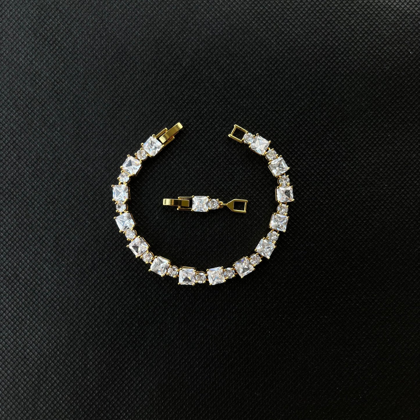 Square Crystal Bracelet (Gold)