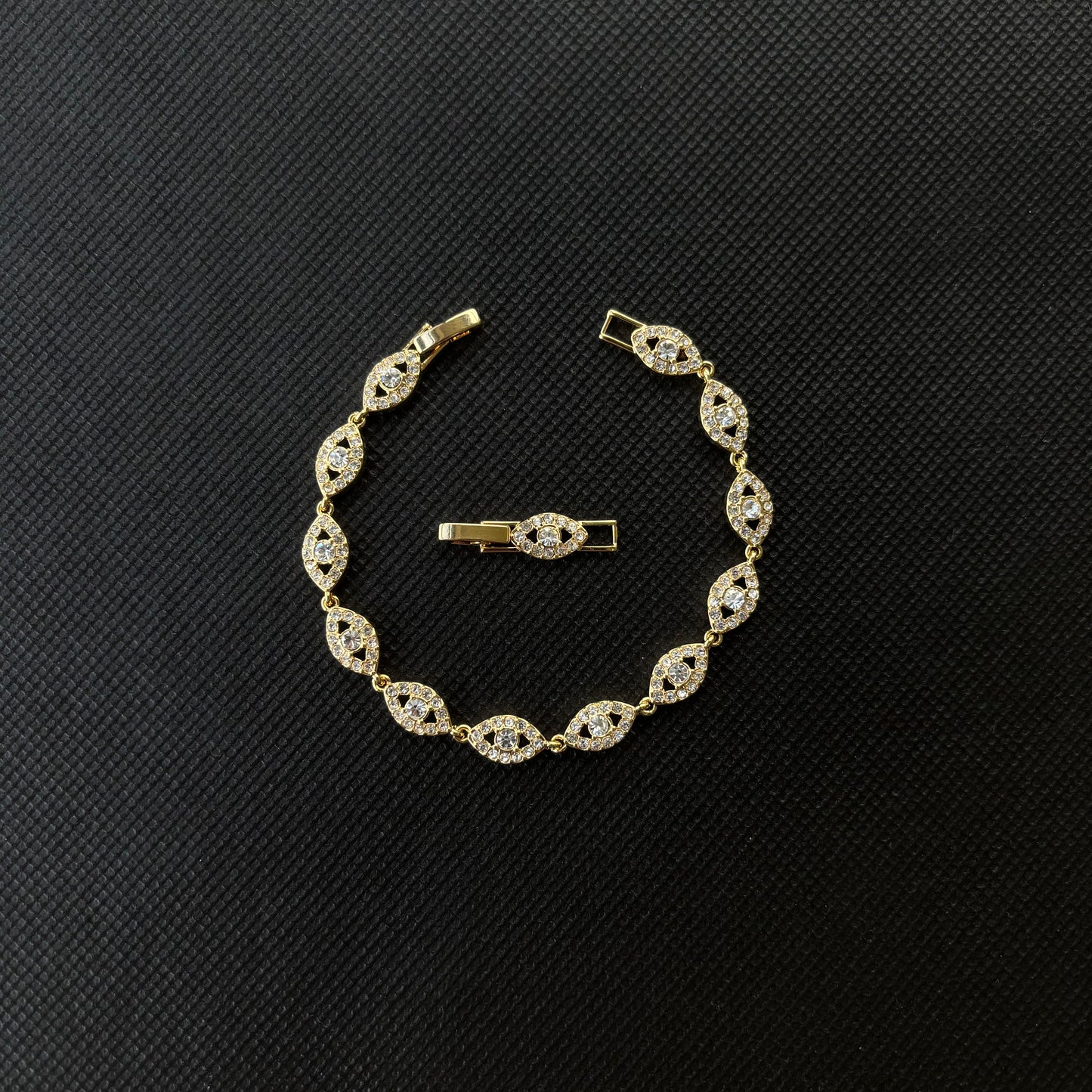 Angel Eyes Bracelet (Gold)