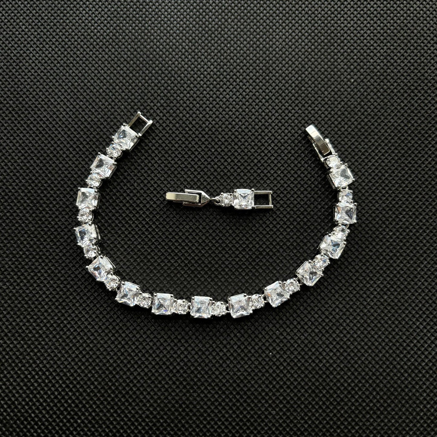 Square Crystal Bracelet (Silver)