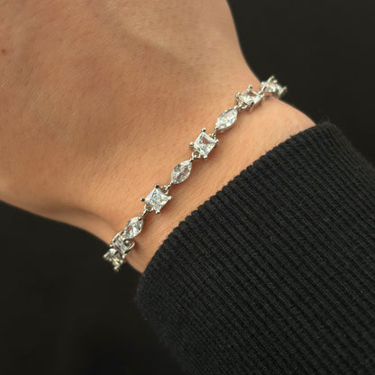 Tiny Cubic Bracelet (Silver)