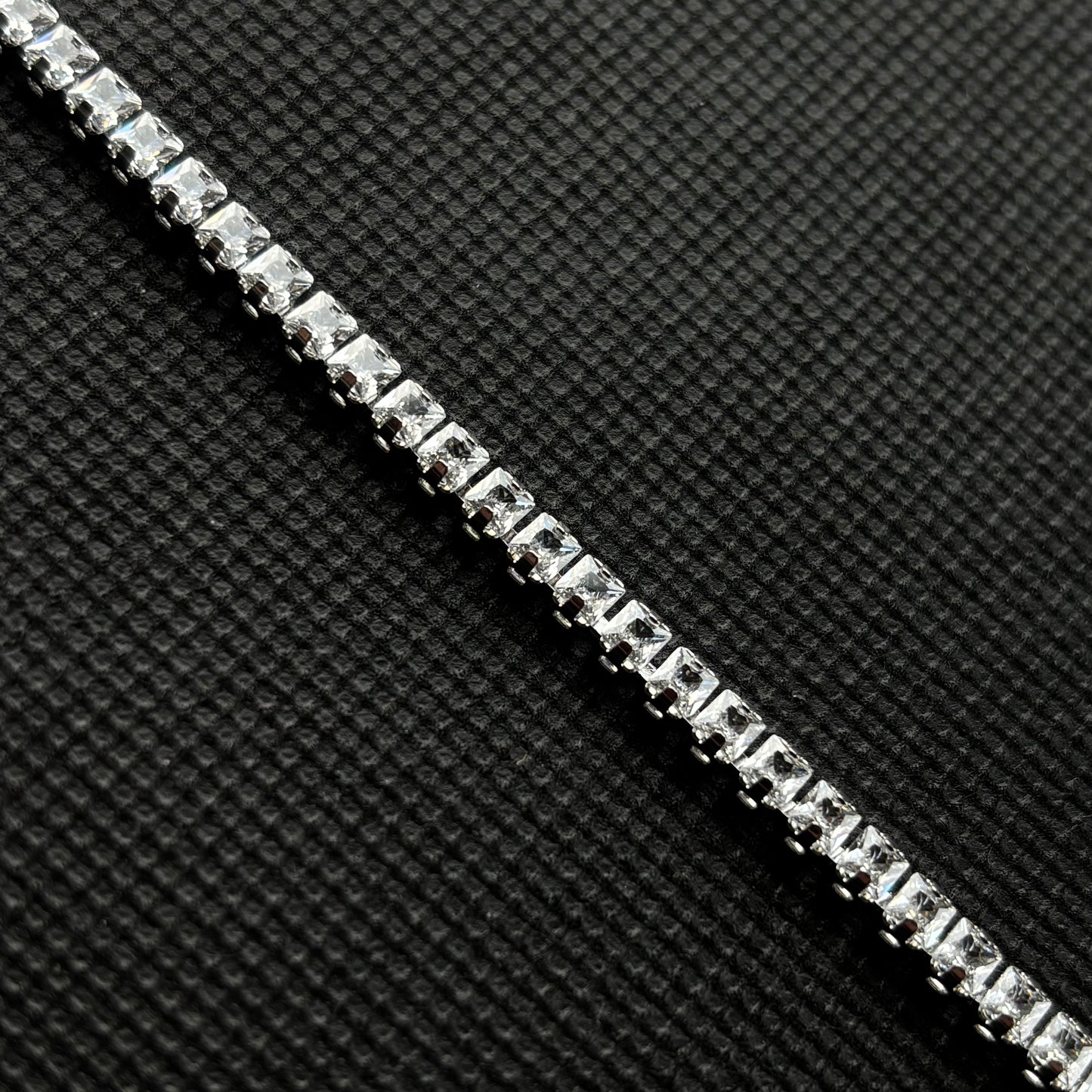 Tiny Square Bracelet (Silver)